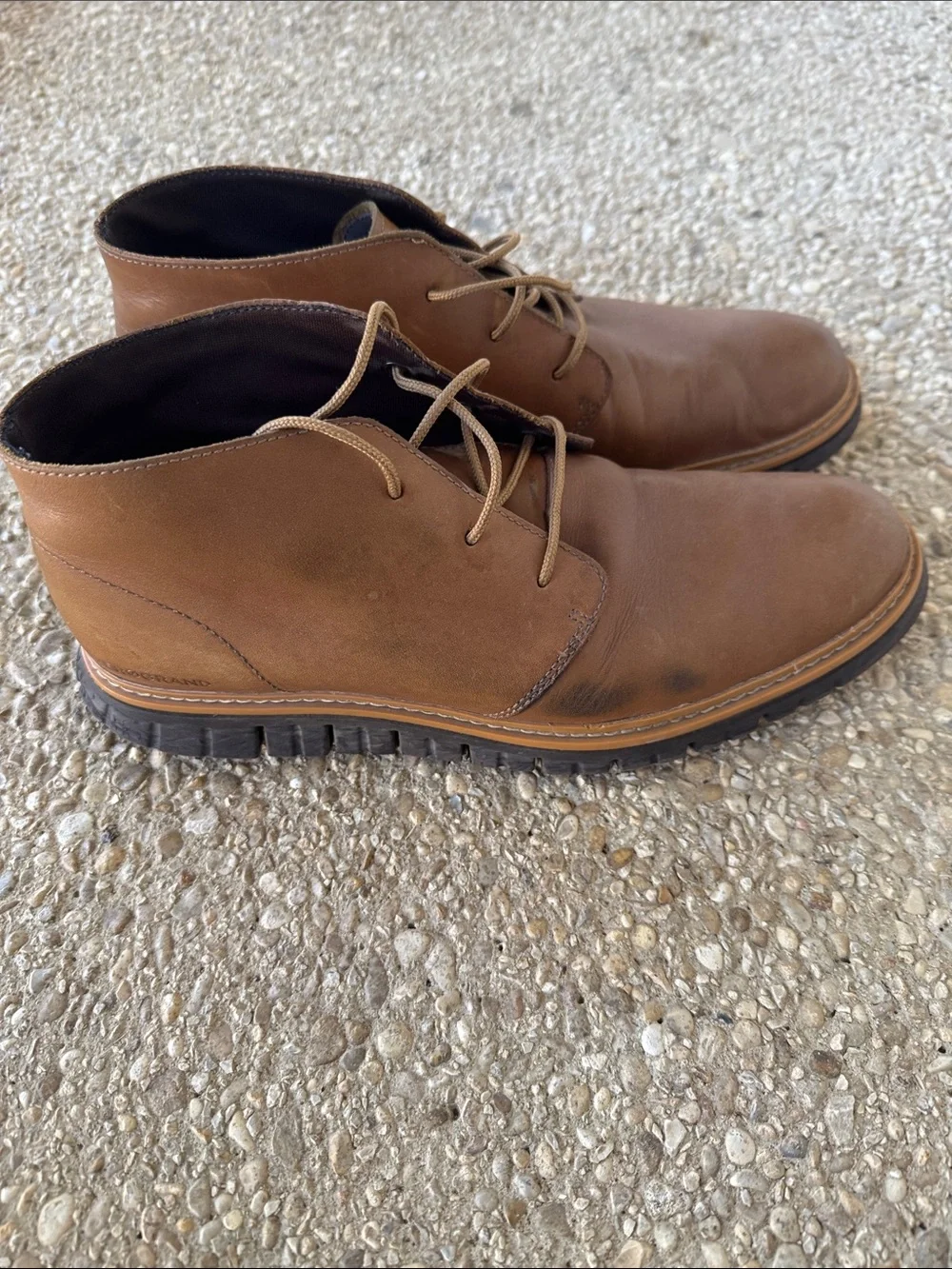 Cole Hann Men’s Leather Chukka boots